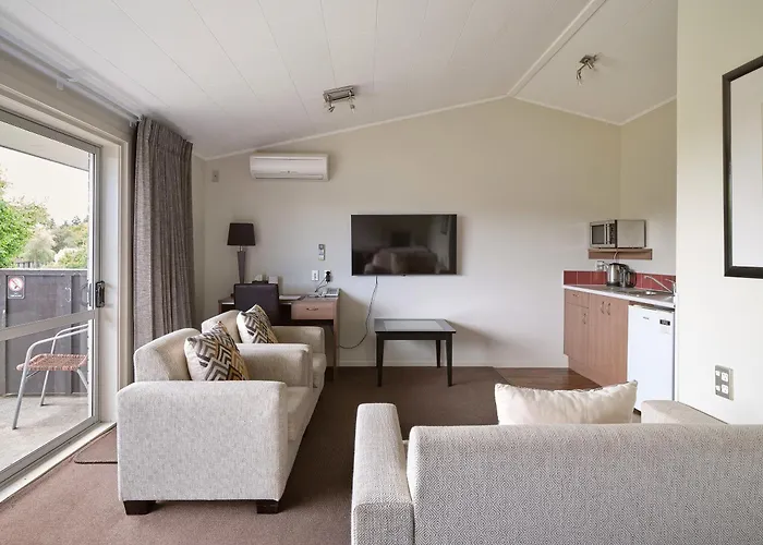 Suncourt Hotel & Conference Centre