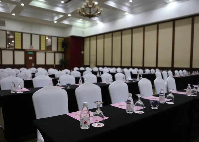 Primula Beach Hotel