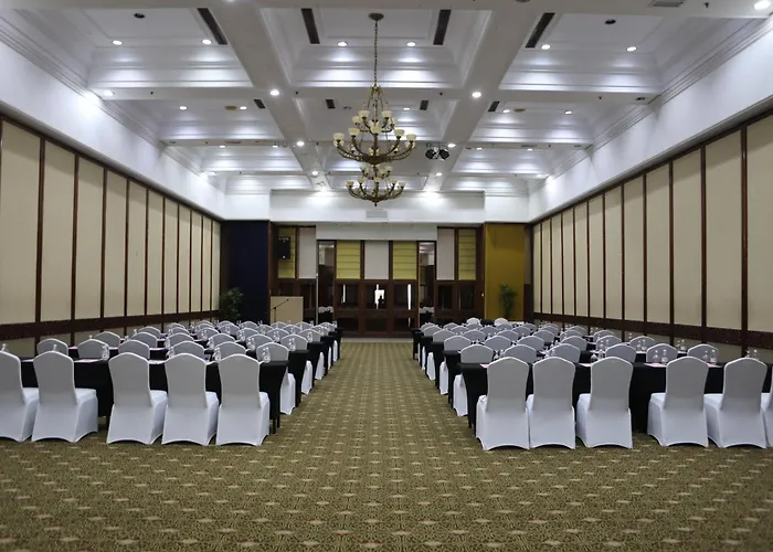 Primula Beach Hotel