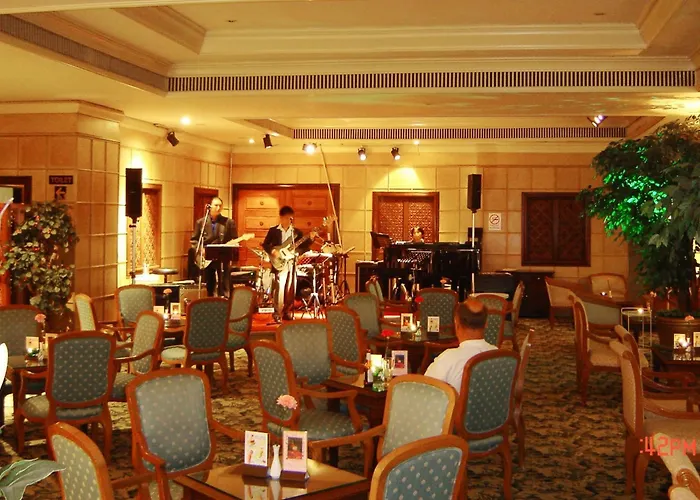 Topland Hotel & Convention Centre