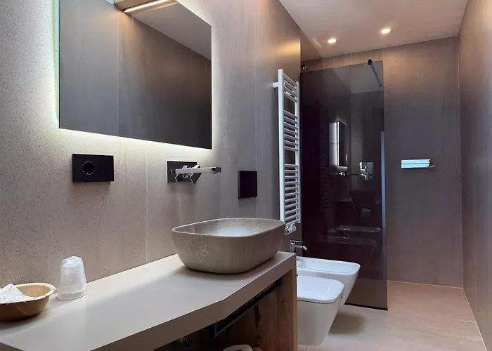 Liz Hotel & Apartments