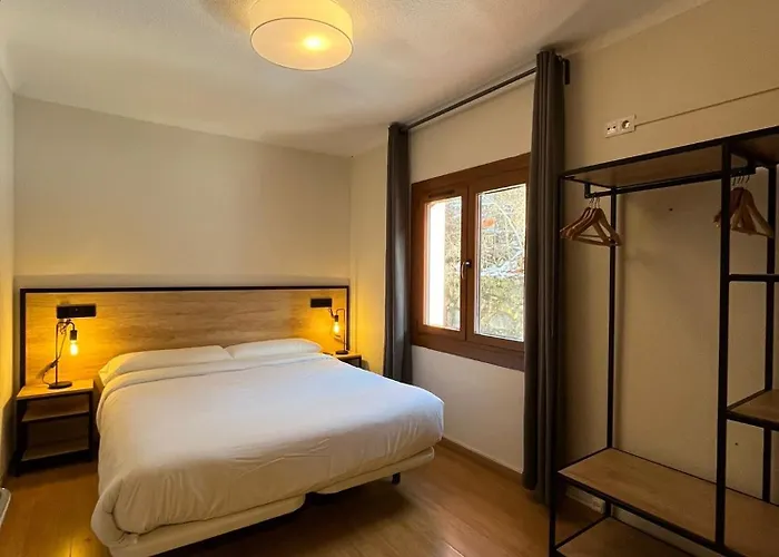 Hotel Niu A 50 M Del Funicamp
