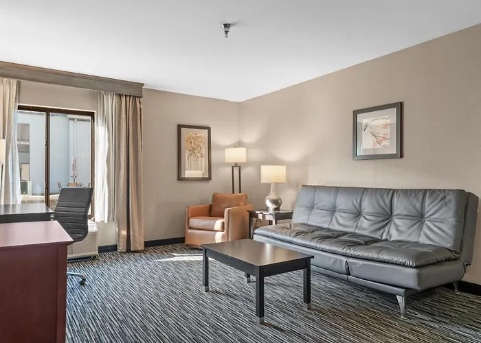 Best Western Courtview Hotel