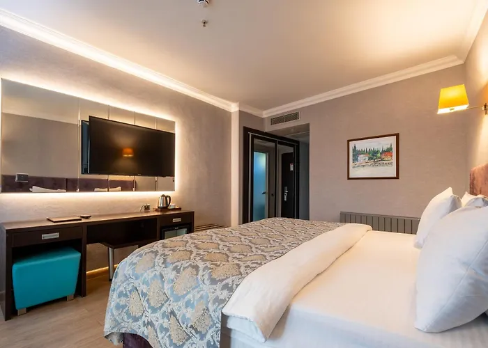 216 Castle Hotel