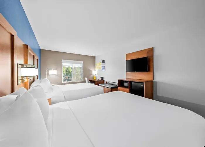 Comfort Inn & Suites Plainville-Foxboro