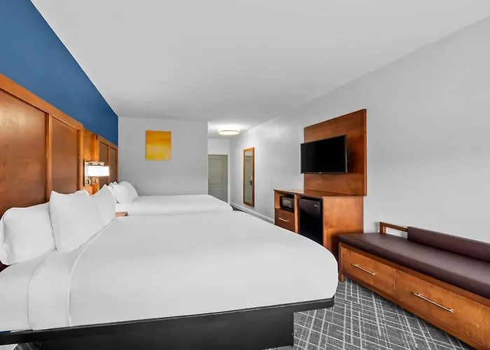 Comfort Inn & Suites Plainville-Foxboro