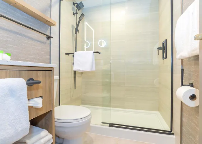 Sandman Signature Surrey-Guildford Suites