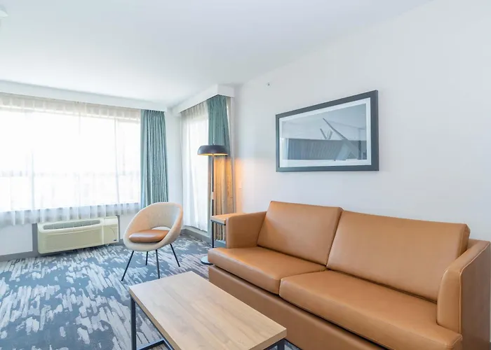 Sandman Signature Surrey-Guildford Suites