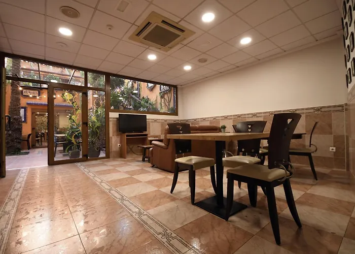 El Cami Hotel