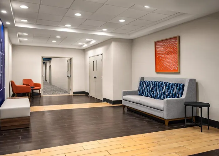 Holiday Inn Express Hotel & Suites Mcdonough By Ihg