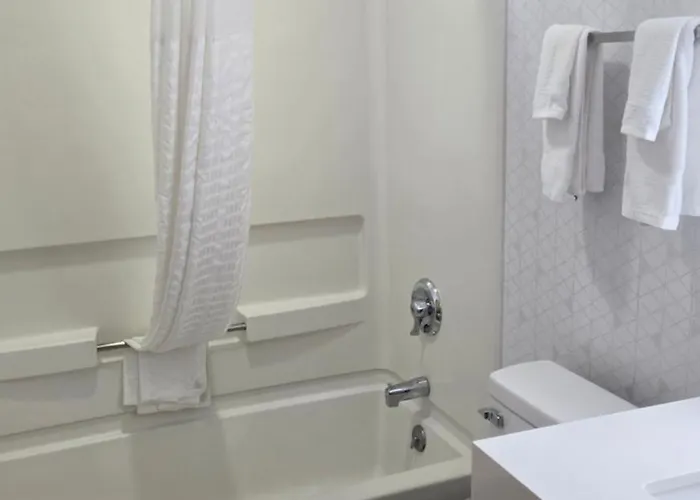 Microtel Inn & Suites By Wyndham Charleston