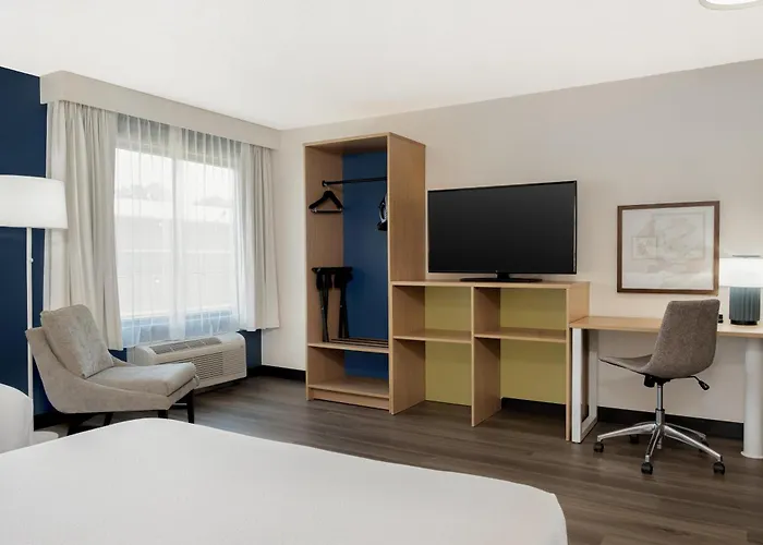 Spark By Hilton Wilmington