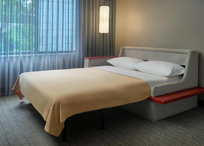 Courtyard By Marriott Frederick