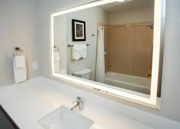 Holiday Inn Express & Suites Las Cruces North