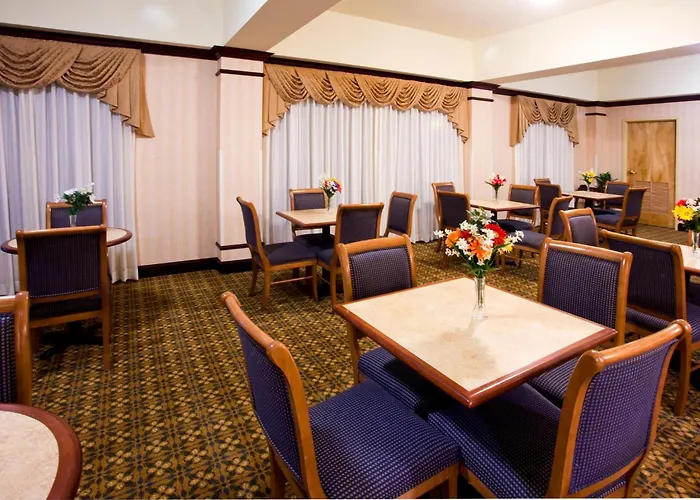 Holiday Inn Express Syracuse Airport By Ihg