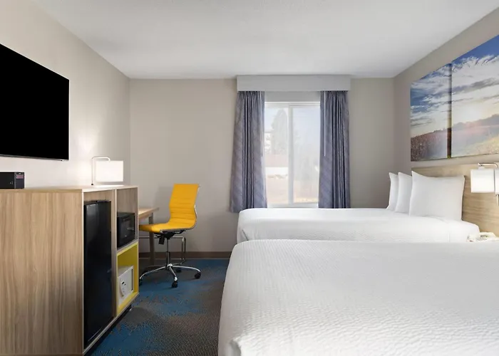 Days Inn By Wyndham Jamestown