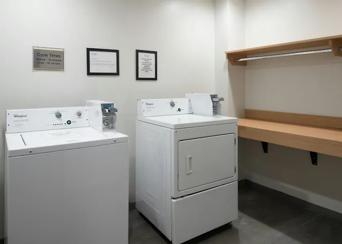 Fairfield Inn & Suites By Marriott Newark Liberty International Airport