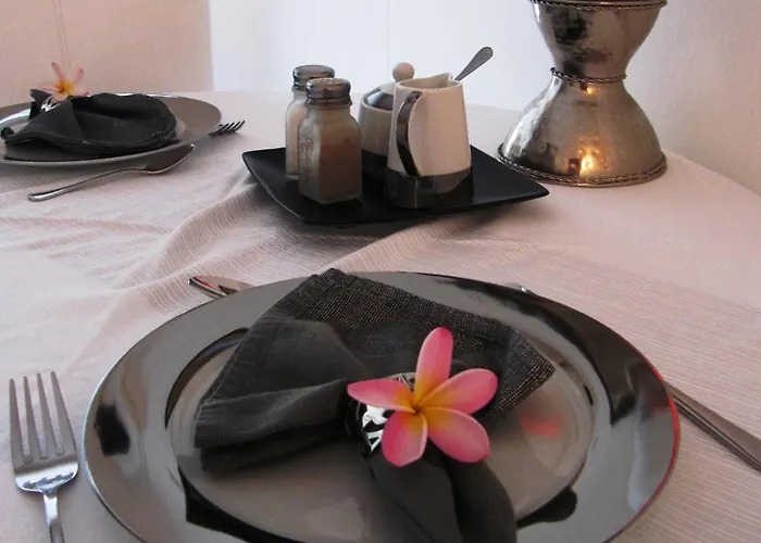 Pebble Stone House Bed & Breakfast