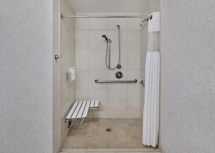 Hampton Inn Vernon