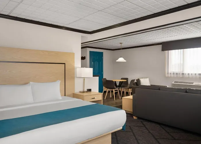 Sternwheeler Hotel & Conference Centre, Trademark By Wyndham