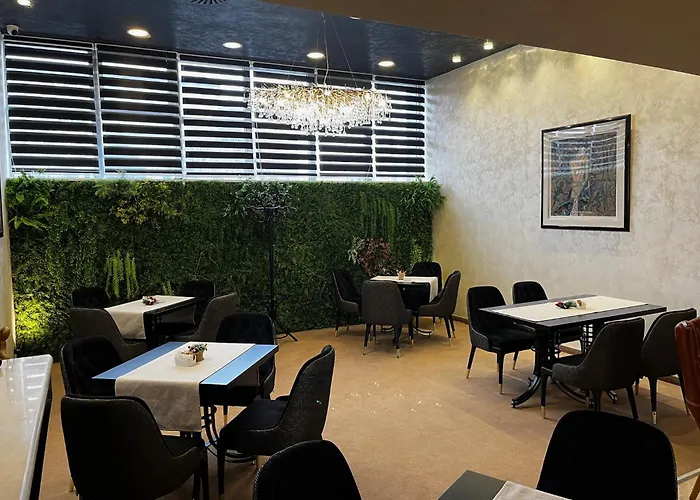 Hotel Monogram Park