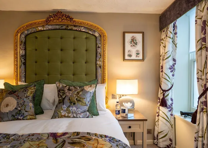 The Warwick Arms Hotel - The Coaching Inn Group