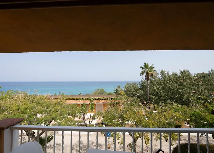 Cala Petrosa Resort