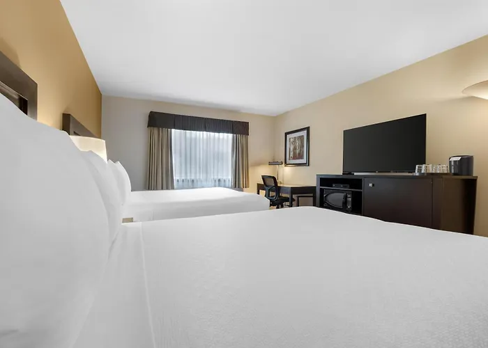 Best Western Plus Baker Street Inn