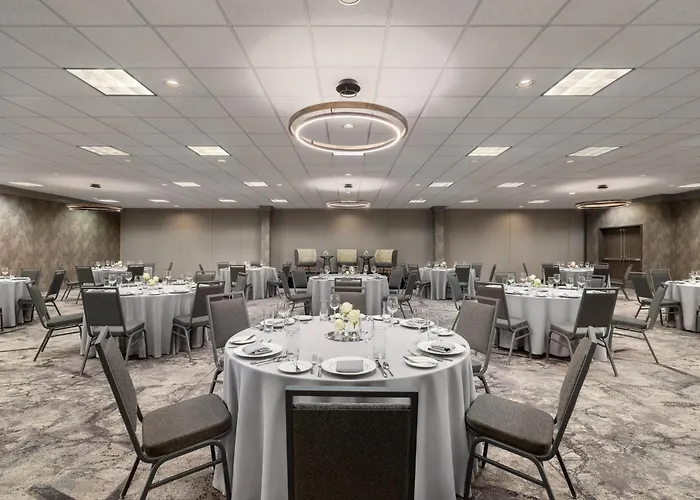Holiday Inn Hotel & Suites Overland Park-West By Ihg