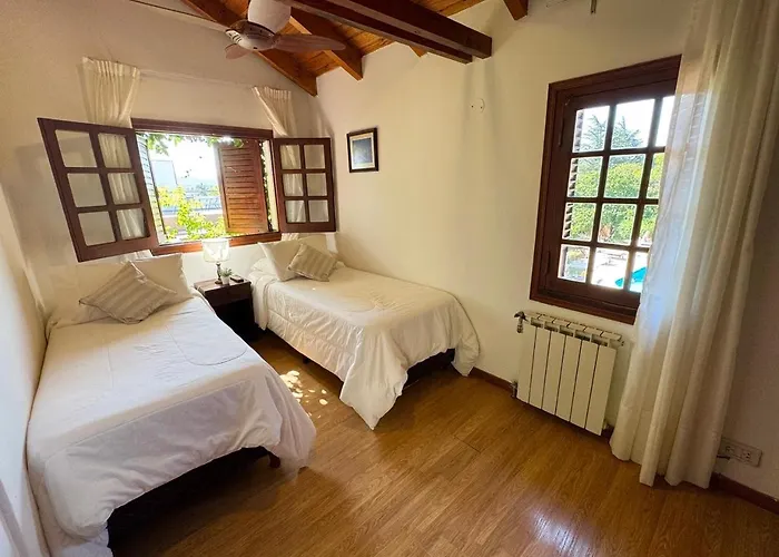 Hotel L' Hirondelle (Adults Only)