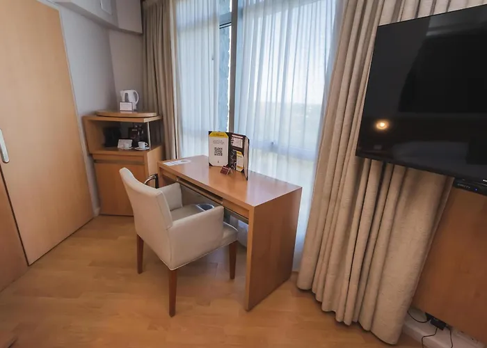 Maran Suites & Towers