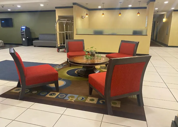 Holiday Inn Express And Suites Detroit North-Troy By Ihg