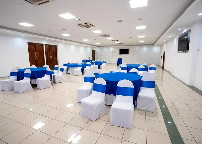 Best Western Las Mercedes Airport
