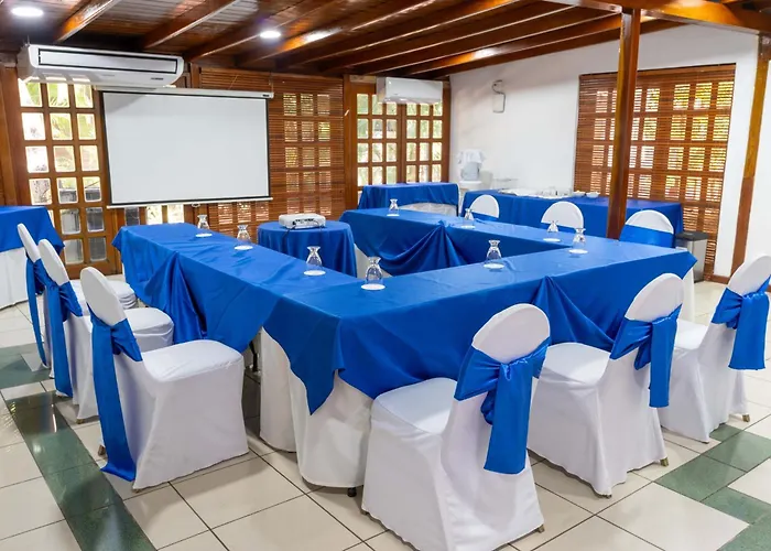 Best Western Las Mercedes Airport
