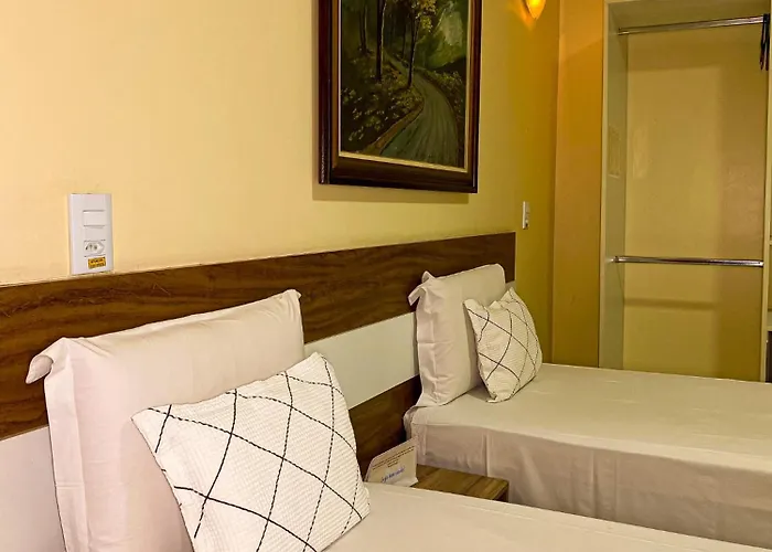 Hotel Monólitos