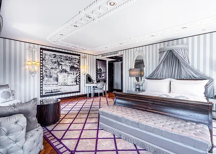 Wyndham Grand Istanbul Kalamis Marina Hotel