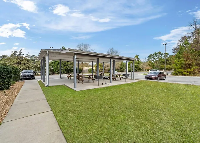 Suburban Studios Near Camp Lejeune