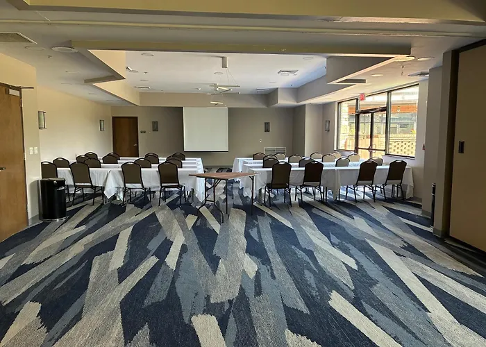 Comfort Inn & Suites Near Lake Guntersville
