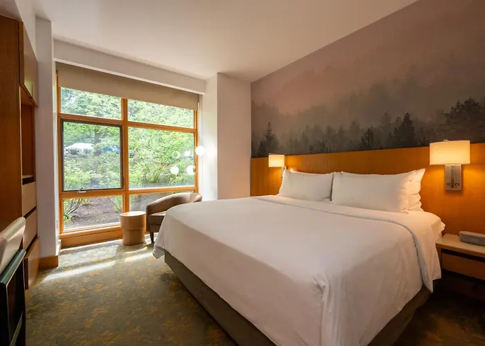 Cedarbrook Lodge