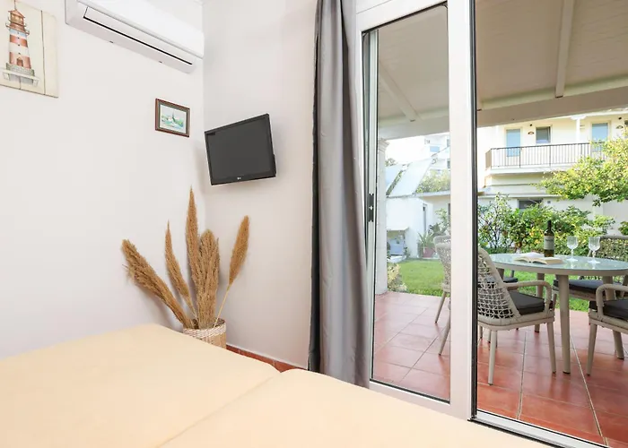 Three Stars Beach Hotel