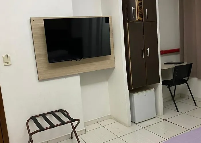Hotel Calstar