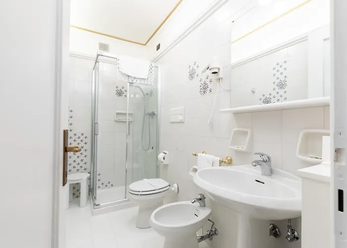 Hotel Croce Bianca