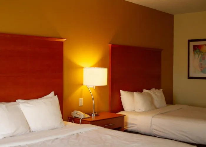 University Hotel & Suites Shippensburg, Trademark By Wyndham