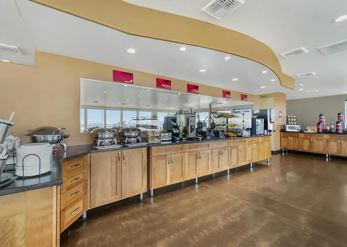 Best Western Plus Northwoods Inn