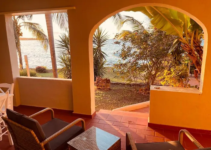 Northshore Seaside Suites