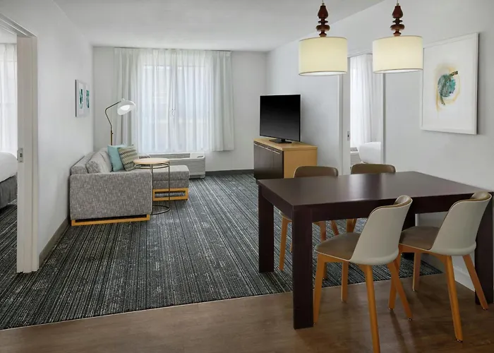 Towneplace Suites By Marriott Lawrence Downtown