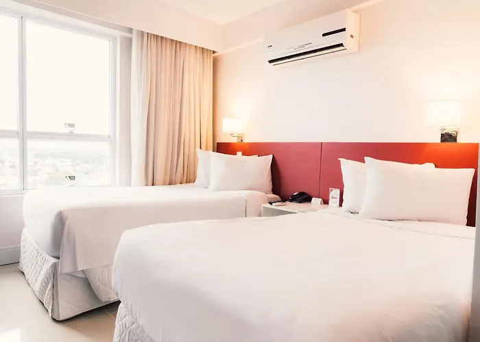 Ramada Hotel & Suites Campos Pelinca