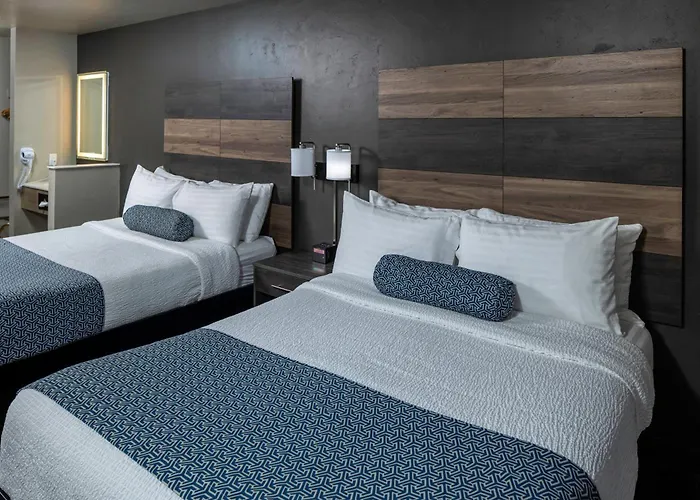 Hotel J Green Bay