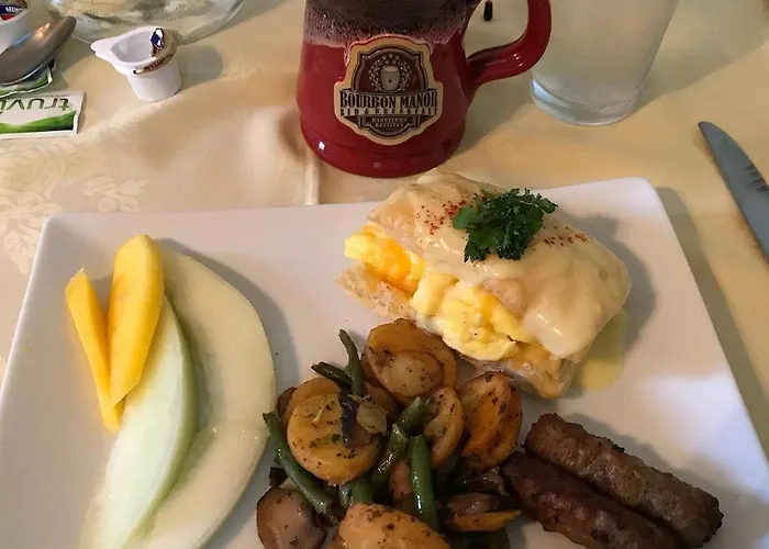 Bourbon Manor Bed & Breakfast Inn