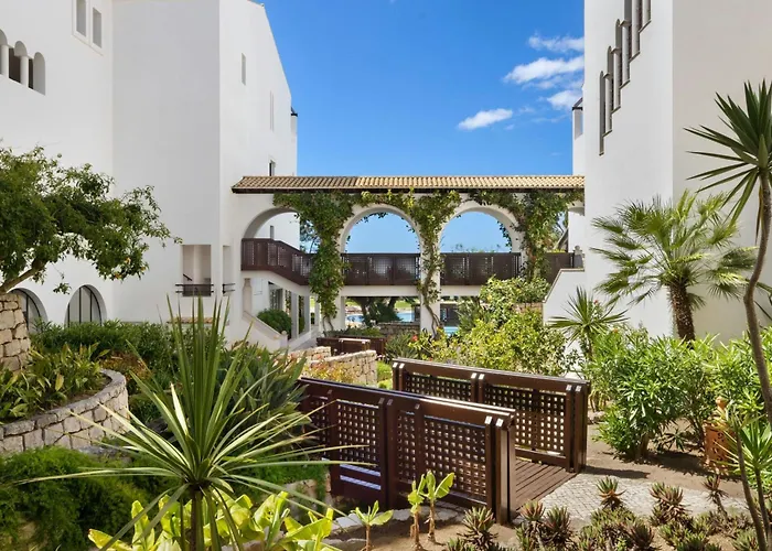 Pine Cliffs Ocean Suites, A Luxury Collection Resort & Spa, Algarve